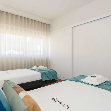 Liiiving In - Foz Seaside Oporto