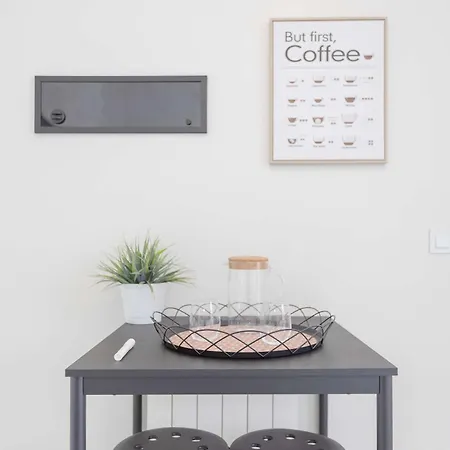 Liiiving In - Foz Seaside Oporto