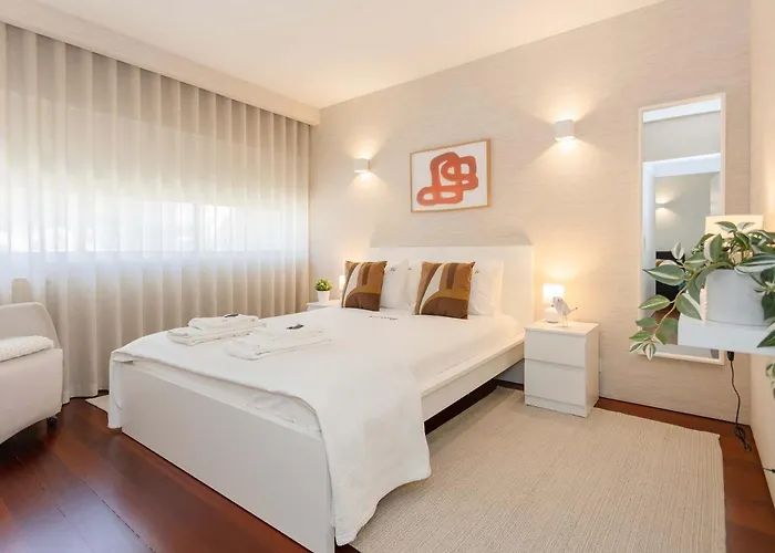 Liiiving In - Foz Seaside Apartament