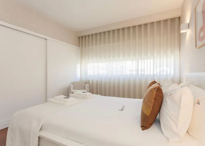 Liiiving In - Foz Seaside Apartament