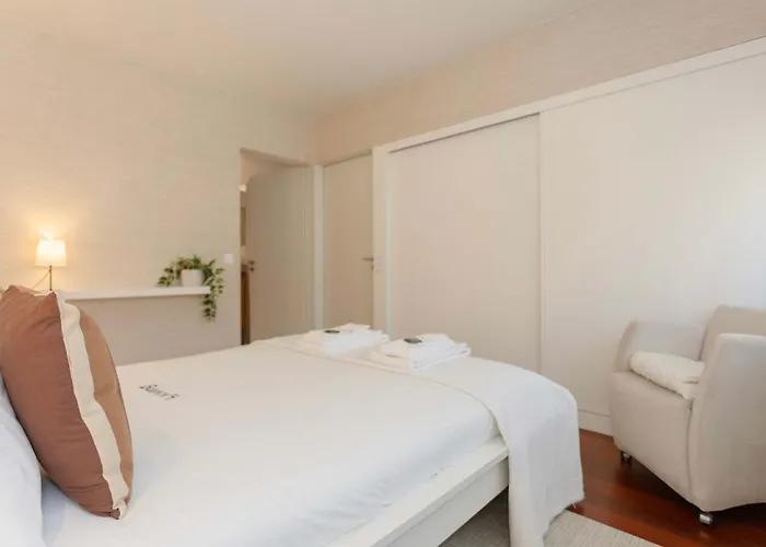 Liiiving In - Foz Seaside