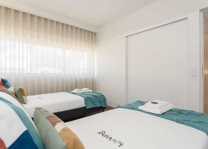 Liiiving In - Foz Seaside Oporto